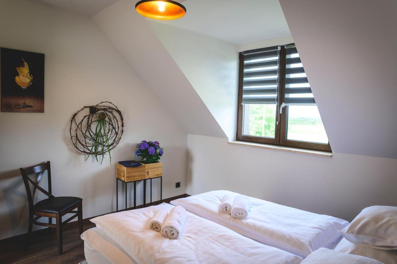Dominium Pinceszet Es Panzio Bed & Breakfast Gyöngyös Dış mekan fotoğraf