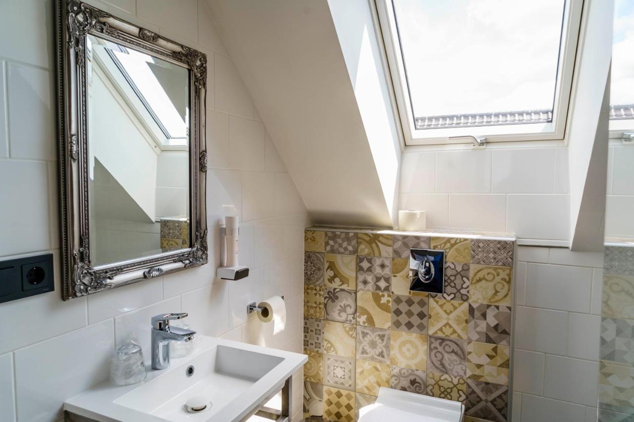 Dominium Pinceszet Es Panzio Bed & Breakfast Gyöngyös Dış mekan fotoğraf