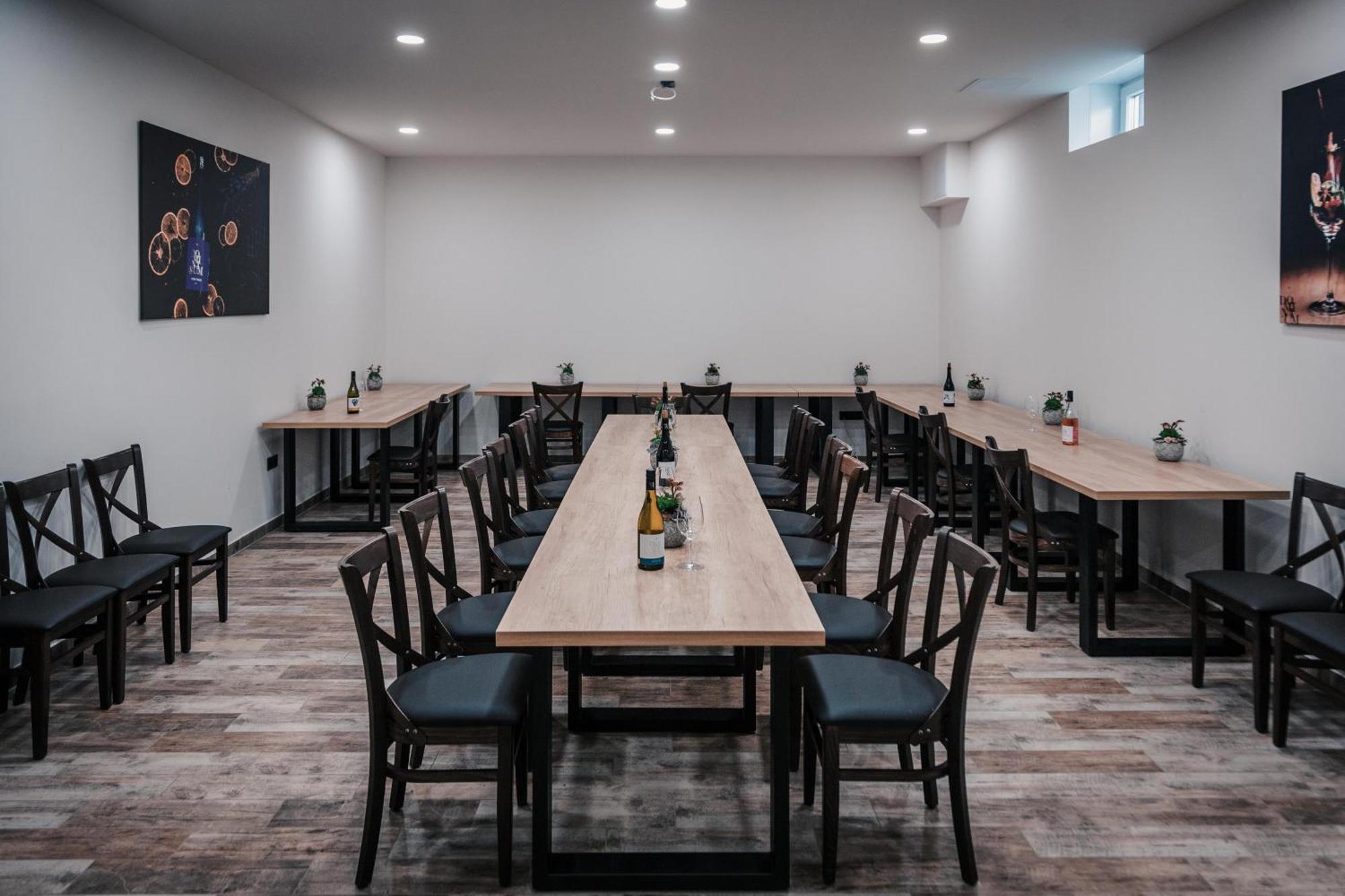 Dominium Pinceszet Es Panzio Bed & Breakfast Gyöngyös Dış mekan fotoğraf